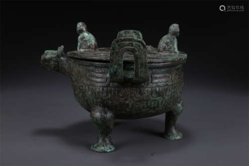 A Tripod Bronze Vessel 
