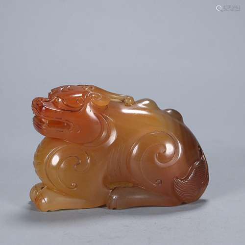 AGATE 'AUSPICIOUS BEAST' CARVING