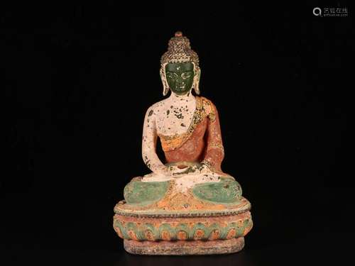 CRYSTAL FIGURE OF SAKYAMUNI WITH PIGMENT