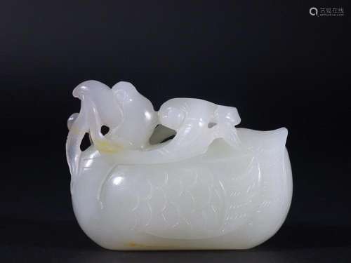 HETIAN JADE GOOSE CARVING