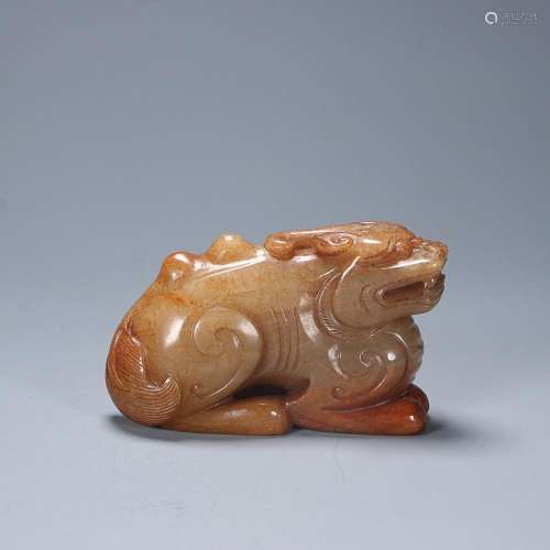 HETIAN JADE AUSPICIOUS BEAST CARVING