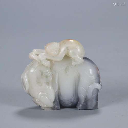 HETIAN BLACK & WHITE JADE MONKEY ON ELEPHANT GROUP