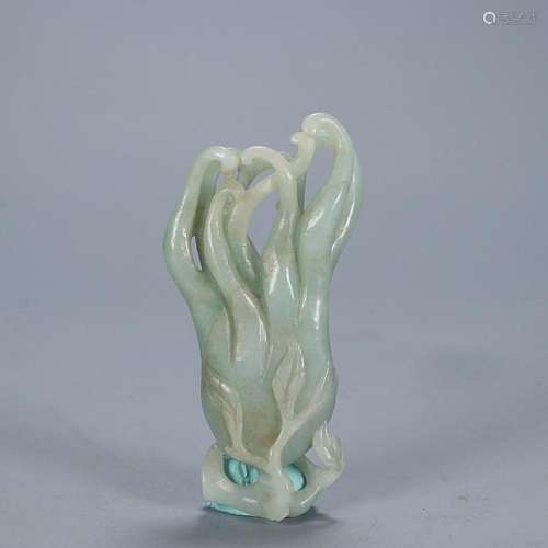 JADEITE FINGERED CITRON CARVING