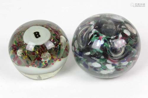 2 Paperweights *Blasen*