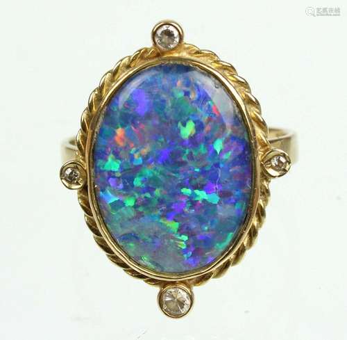 Opal Ring mit Diamanten - GG 585 / 333