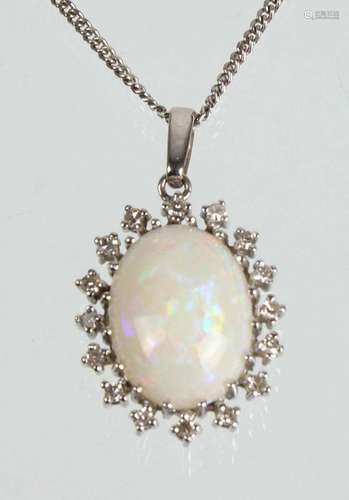 Opal Anhänger mit Brillanten und Kette - WG 585