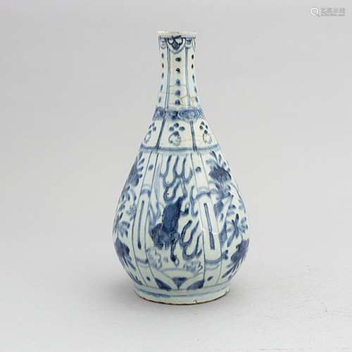 A Chinese blue and white kraak porcelain 'flying horse' bott...