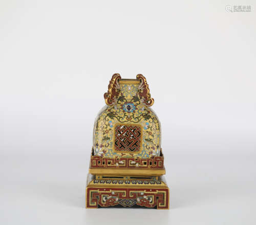 Chinese cloisonne bottle，18th