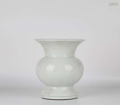 Chinese Ge Glazed Porcelain Zun，18th
