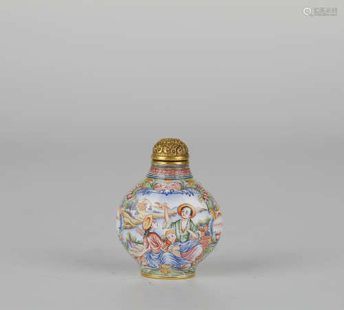 Gilt bronze enamel color snuff bottle, made in Qianlong reig...