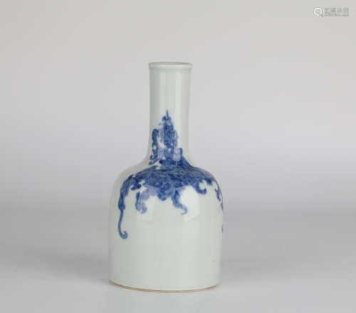 Chinese blue and white glazed porcelain Zun, Kangxi