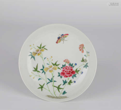 Chinese floral pattern porcelain plate，17th