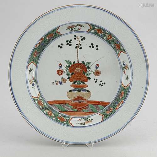 A Chinese blue and white famille verte porcelain dish, Qing ...