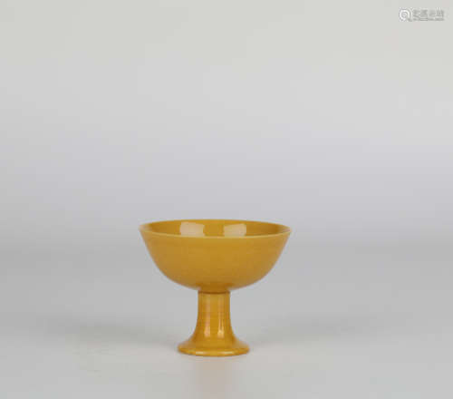 Yellow glaze goblet, Chenghua