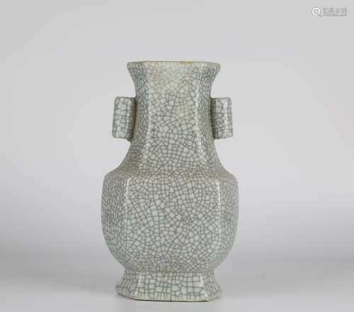 Ge-glazed double ear vase, Qianlong