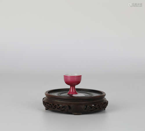 Carmine-glazed porcelain wine glass, made in the Yongzheng p...