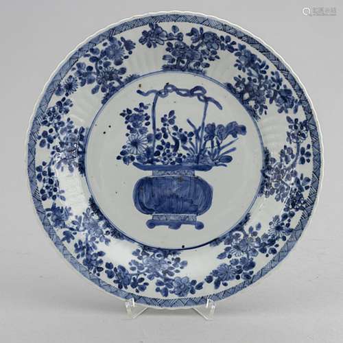 A Chinese blue and white porcelain dish, Qing dynasty, Kangx...