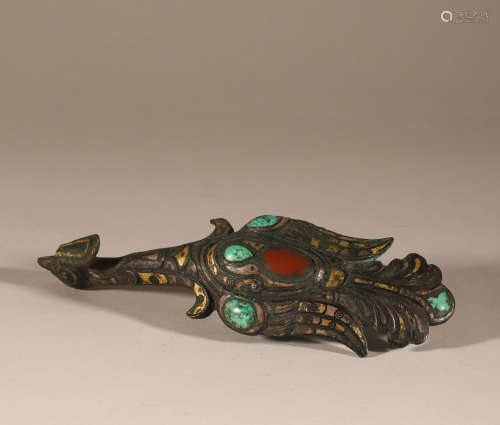 Han copper gilt inlaid pine stone belt hook