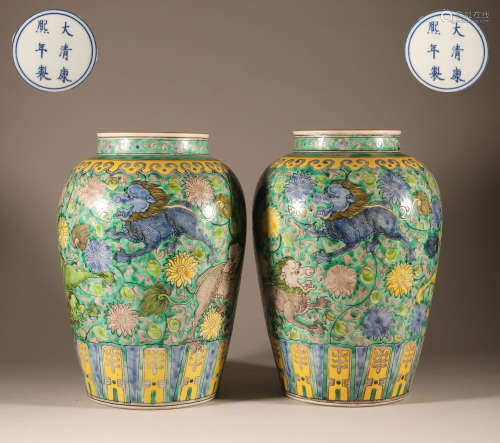 A pair of Qing Kangxi pastel cans