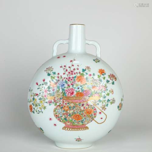 Chinese Gold-traced Famille Rose Flat Vase