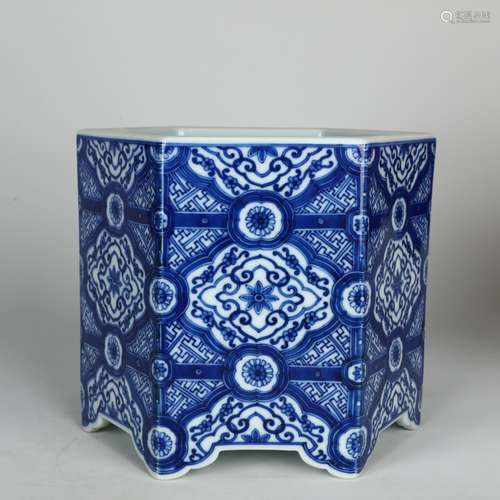 Blue-and-white Hexagonal Brush Pot