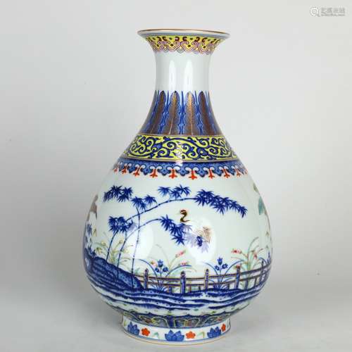 Chinese Gold-traced Blue-and-white Yuhuchun Vase