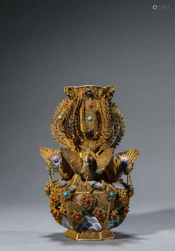 A Chinese Silver Gems Inlaid Vase