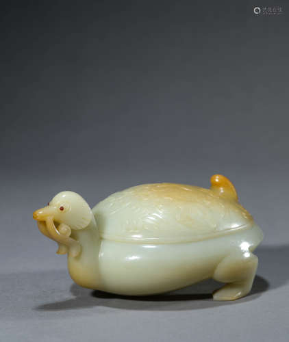A Chinese Jade Duck Box and Cover