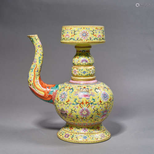 A Chinese Porcelain Yellow Ground 
Interlock Branches Vase