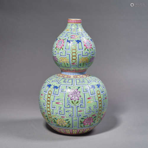 A Chinese Porcelain Celadon-Glazed
 Double-Gourd Vase