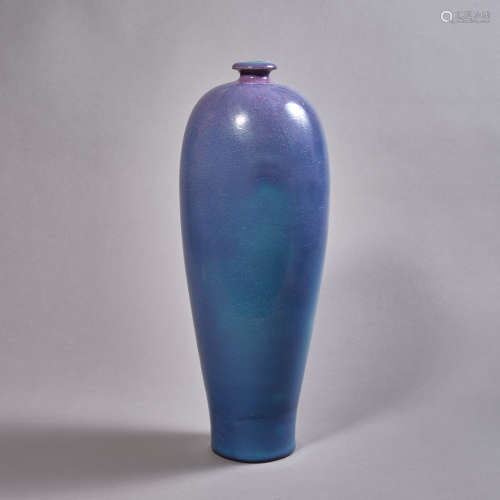 A Chinese Porcelain Guan-Type Meiping Vase