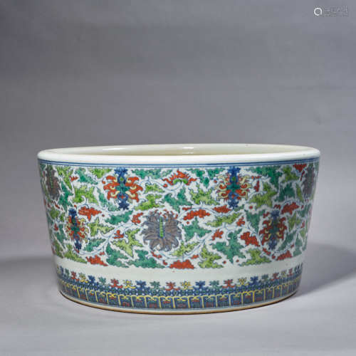 A Chinese Porcelain Doucai 
Interlock Branches Jar