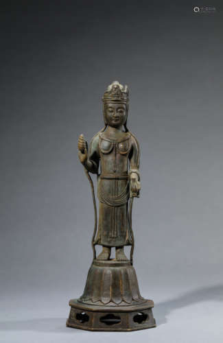 A Chinese Bronze Guan Yin Statue