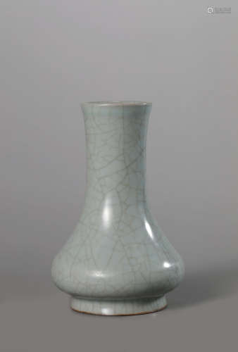 A Chinese Porcelain Guan-Type Vase