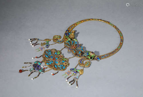 A Chinese Sivler Gilding Gems
 Inlaid Necklace