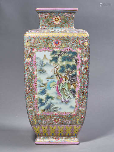 A Chinese Porcelain Famille Rose 
Interlock Branches Vase