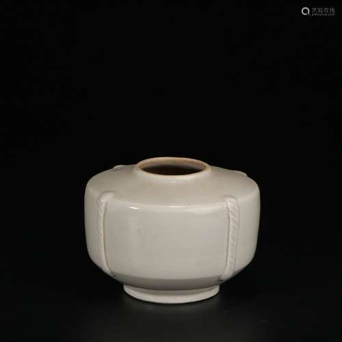 White Glaze Porcelain Small Jar, China