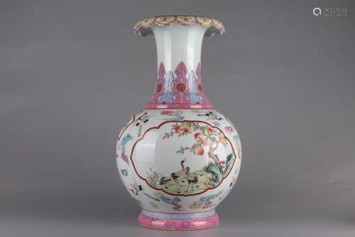 Qing Dynasty Qianlong Period Famille Rose Porcelain 