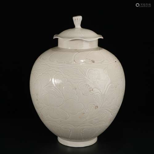 White Glaze Porcelain Covered Jar, China