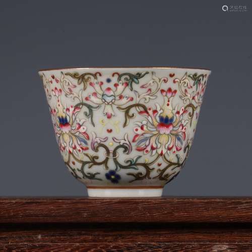 Qing Dynasty Tongzhi Period Famille Rose Porcelain 