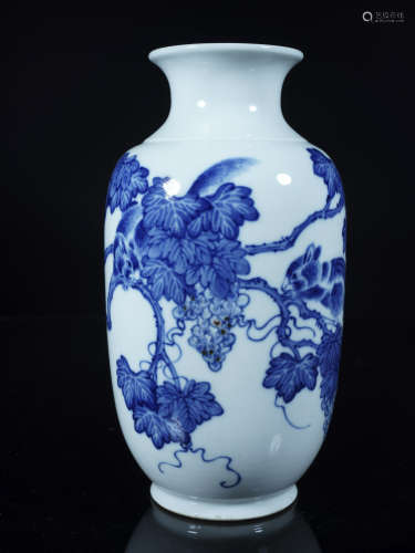 Qianlong Blue and White Grapes Vase