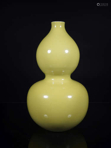 Yellow Glaze Double Gourd Vase