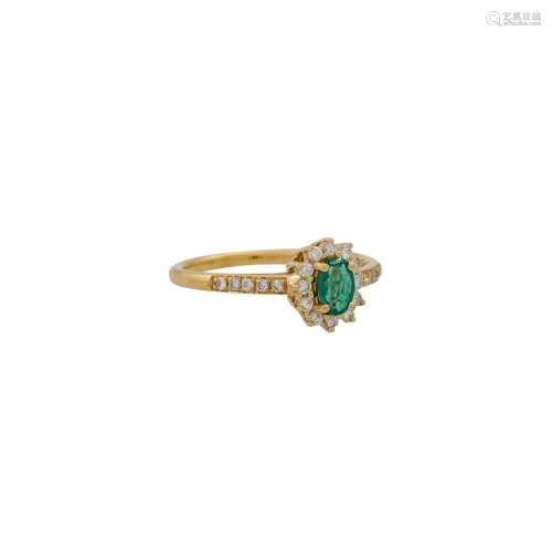 Ring mit Smaragd 0,3 ct und Brillanten von zus. ca. 0,22 ct,