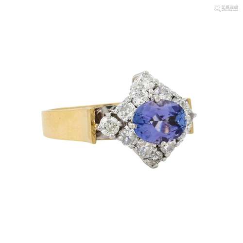 Ring mit ovalem Tansanit 0,6 ct und Brillanten zus. ca. 0,36...