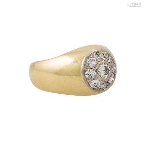 Ring mit 9 Brillanten zus. ca. 0,75 ct,