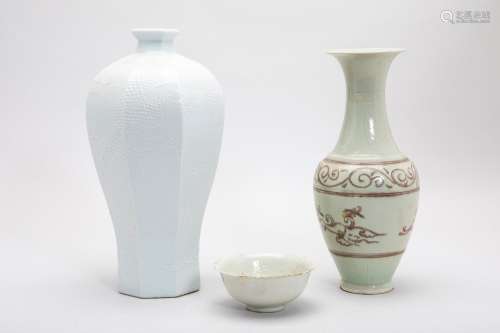 A GROUP OF CHINESE CERAMICS