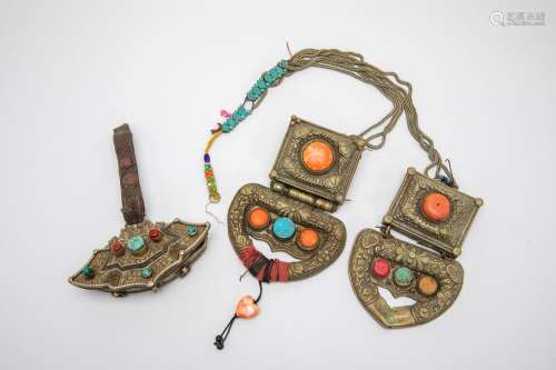 A GROUP OF TIBETAN METALWARE ITEMS