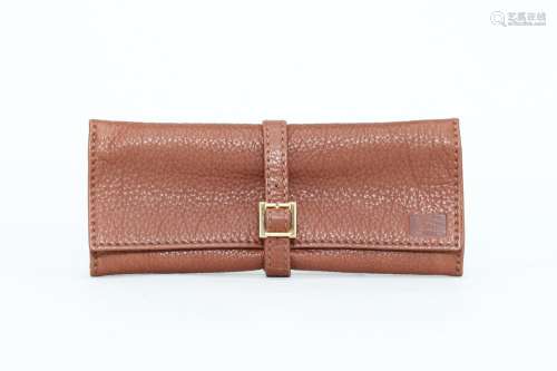 A BURBERRY BUCKLE BOUND FOLDING LEATHER WALLET