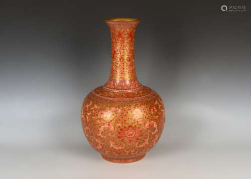 Golden Glazed with Red Colored Sky Vase from Qing大清乾隆金地...