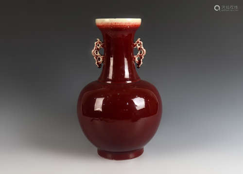 Red Glazed Sky Kiln Vase with Two Ears红釉天球双耳瓶